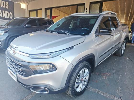 FIAT TORO 2.4 16V MULTIAIR FLEX VOLCANO AT9 FIAT TORO 2.4 16V MULTIAIR FLEX VOLCANO AT9